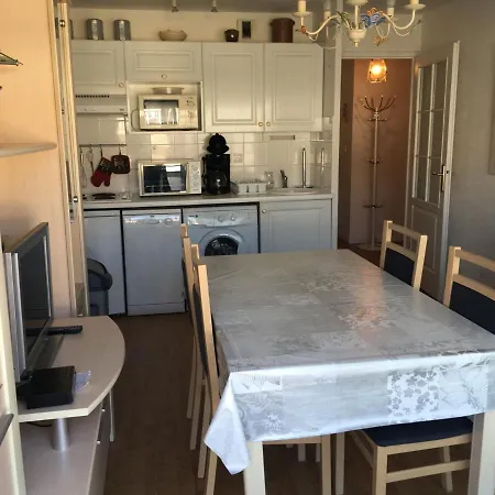 T2 A 2 Min De La Avec Parking Privatif A Fort-mahon Apartment